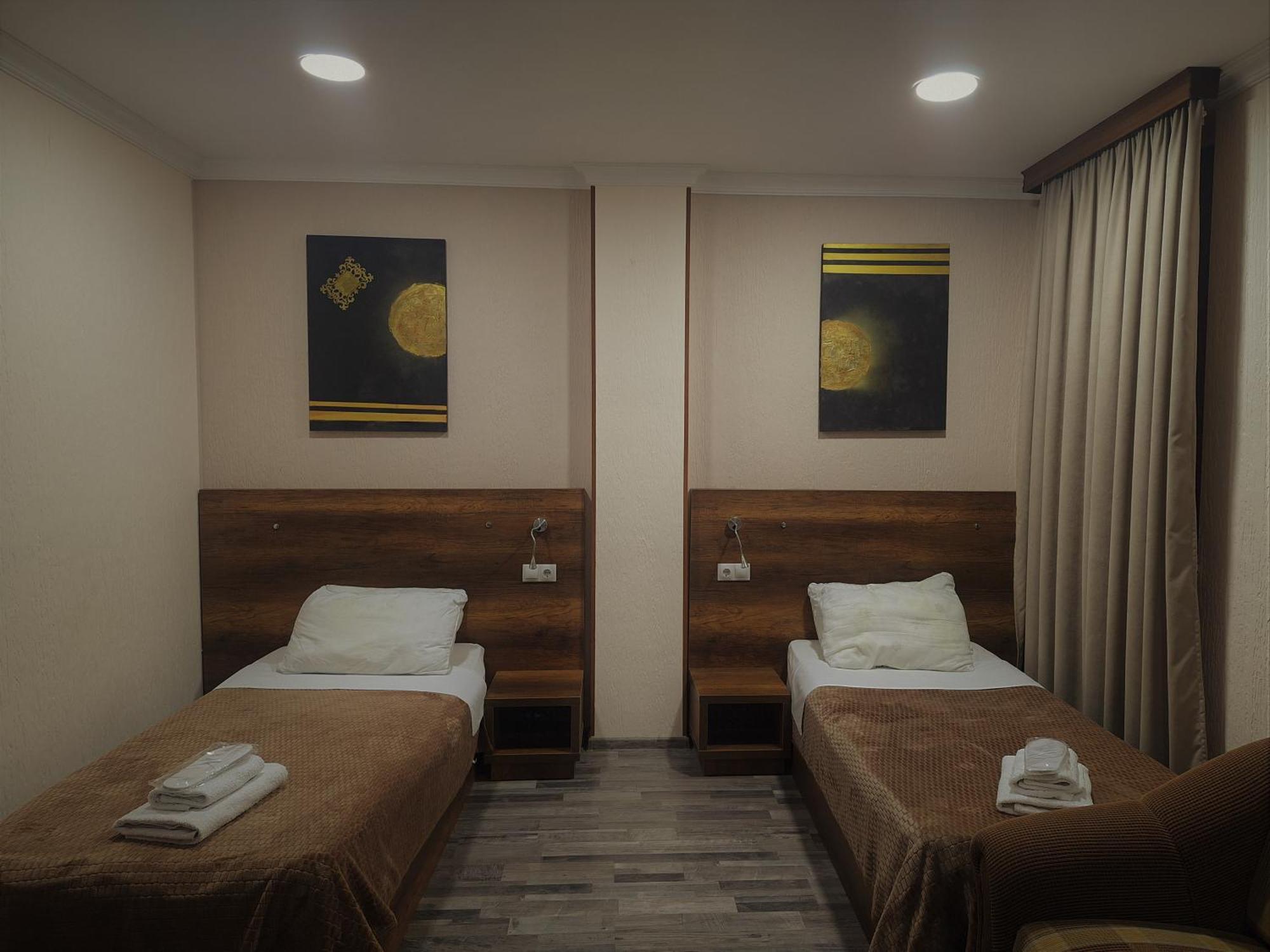 Hotel Georgian Kutaisi Esterno foto