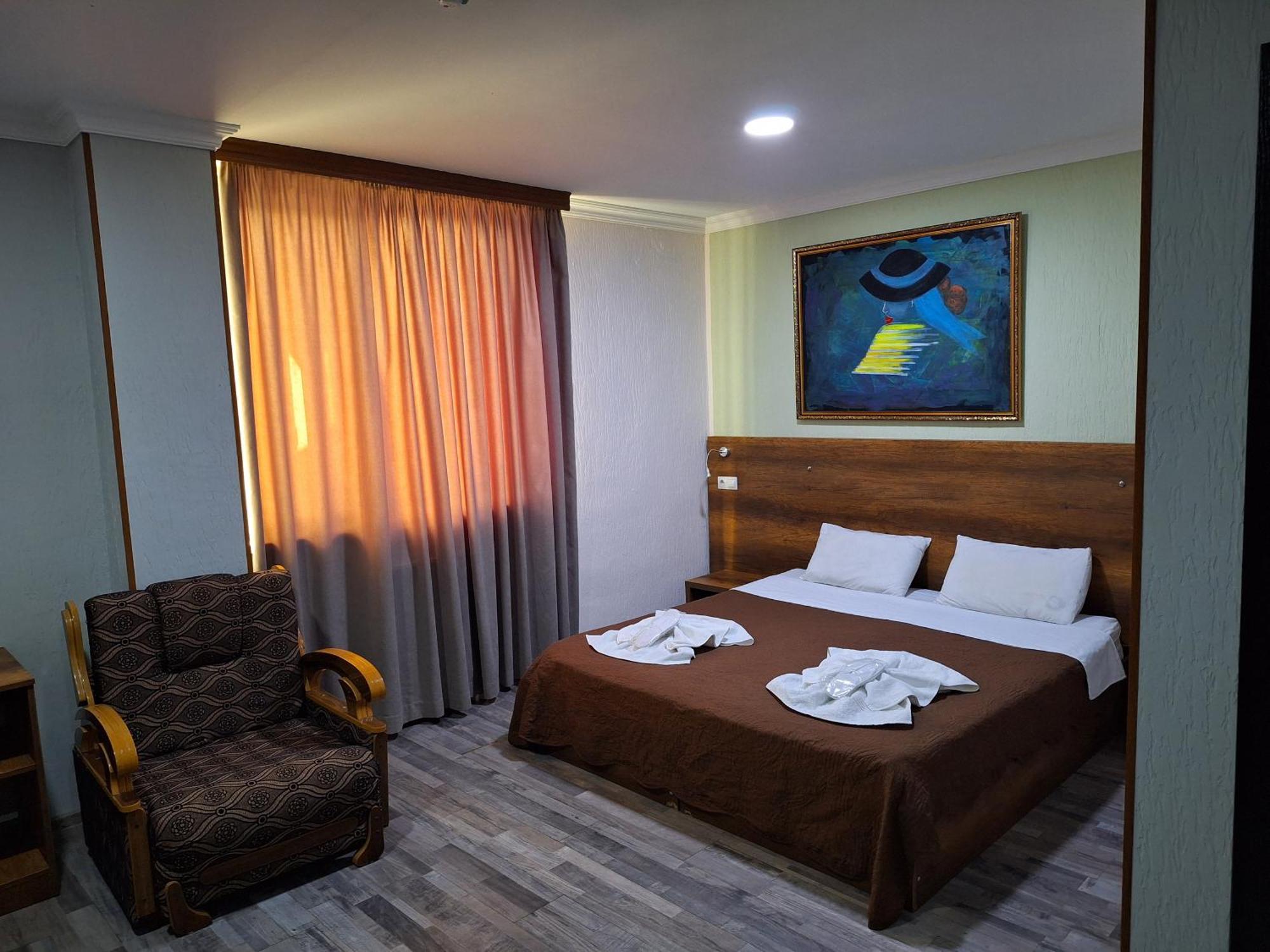 Hotel Georgian Kutaisi Esterno foto