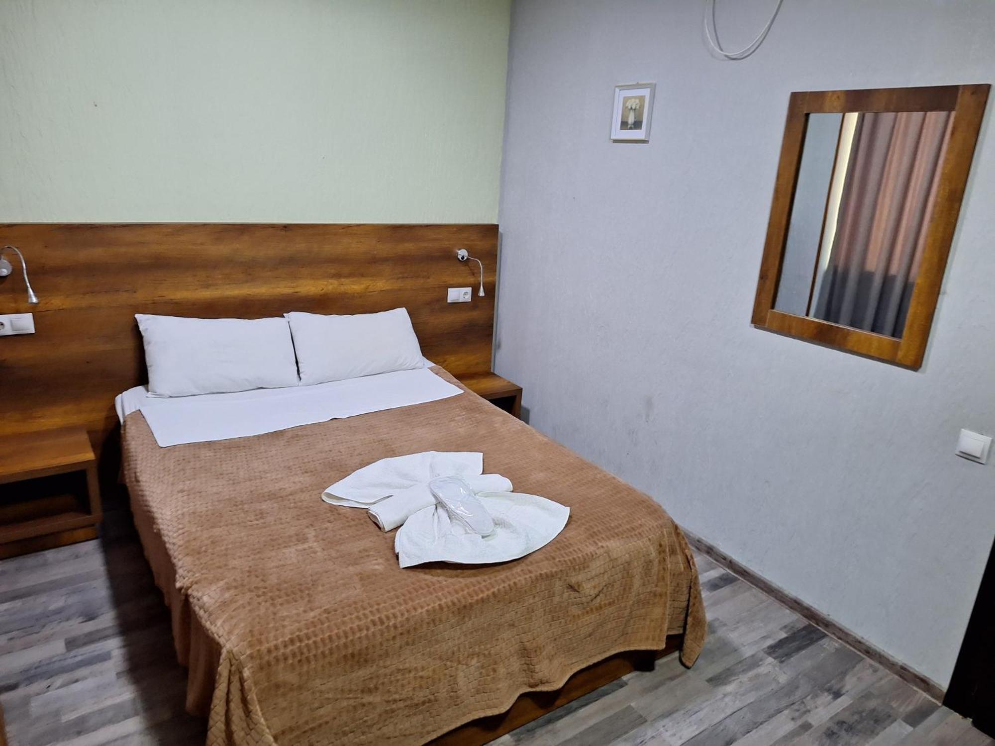 Hotel Georgian Kutaisi Esterno foto