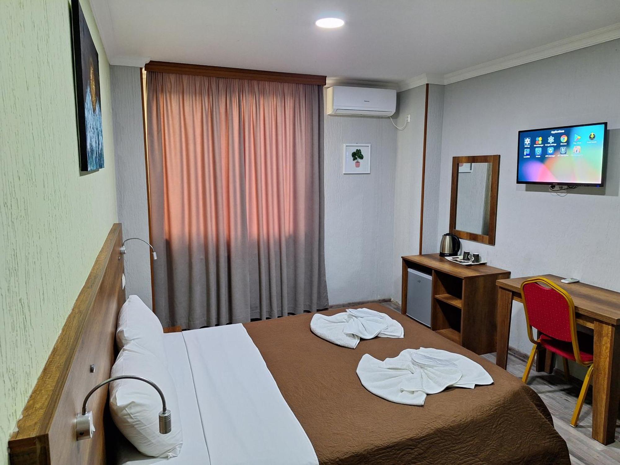 Hotel Georgian Kutaisi Esterno foto