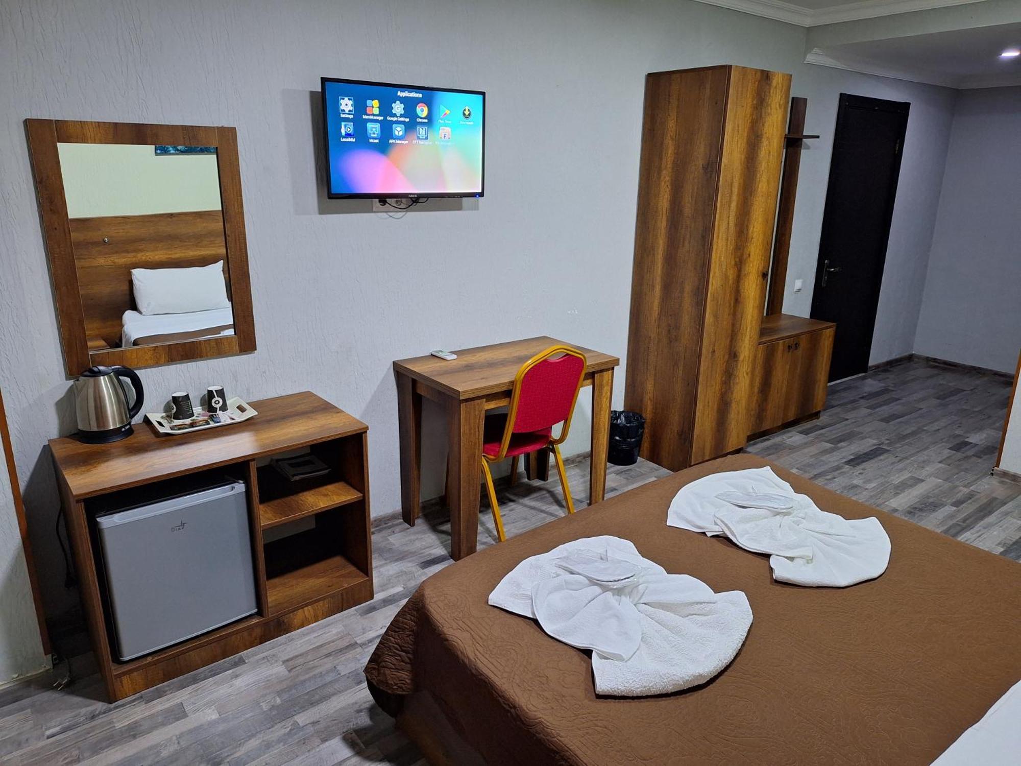 Hotel Georgian Kutaisi Esterno foto