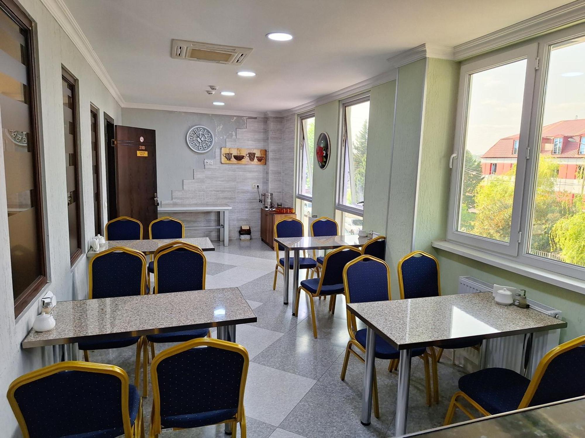 Hotel Georgian Kutaisi Esterno foto