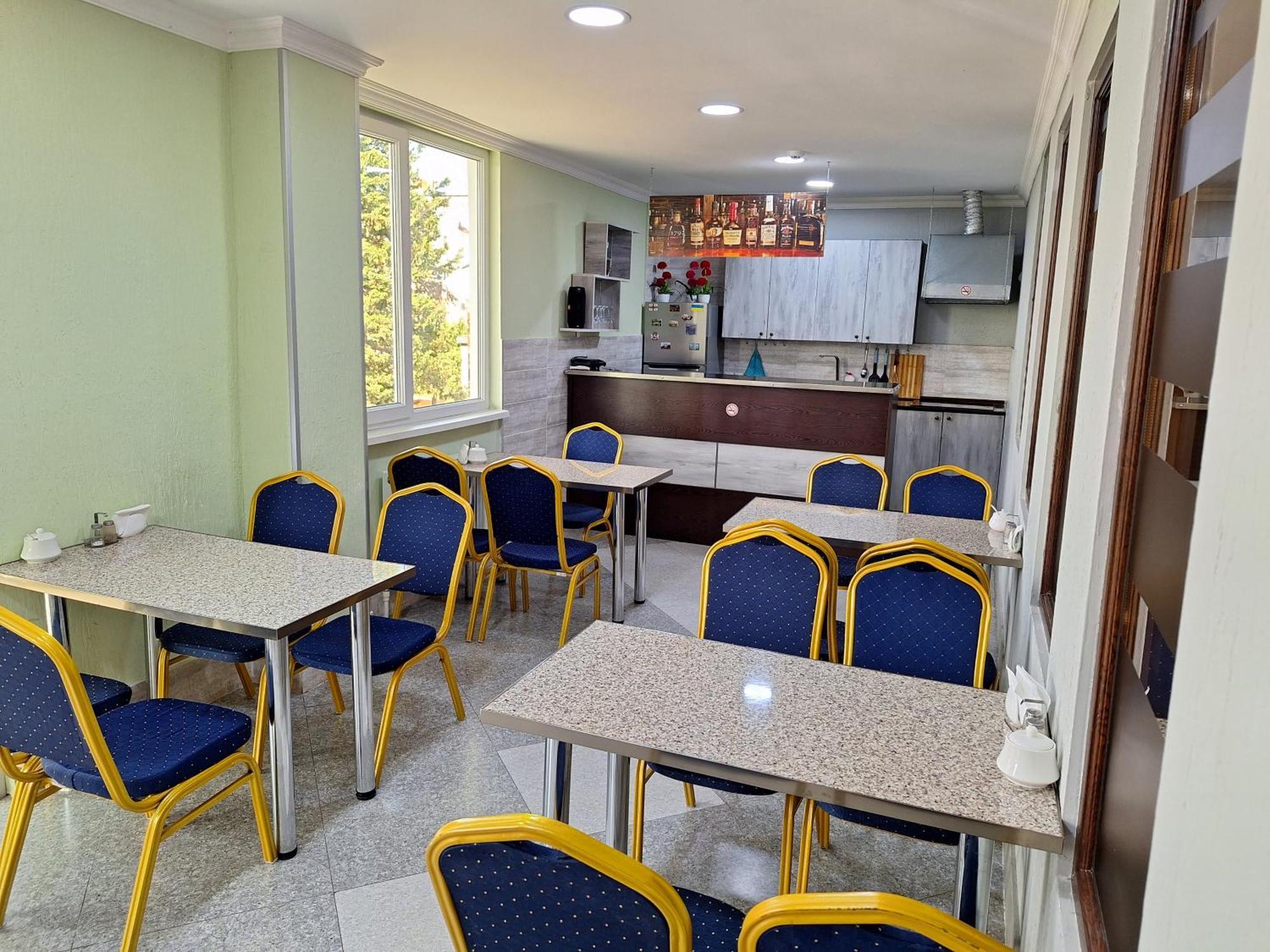 Hotel Georgian Kutaisi Esterno foto